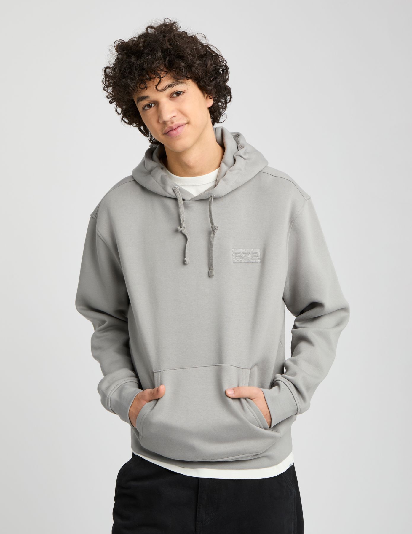 Sweat &agrave; capuche