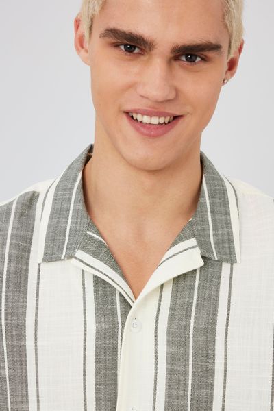 Chemise manches courtes rayées chevron