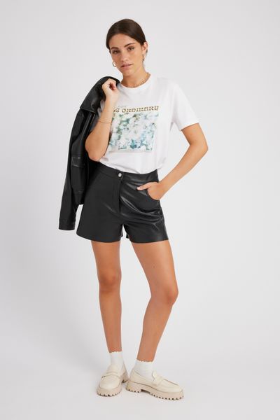 Short tissu enduit