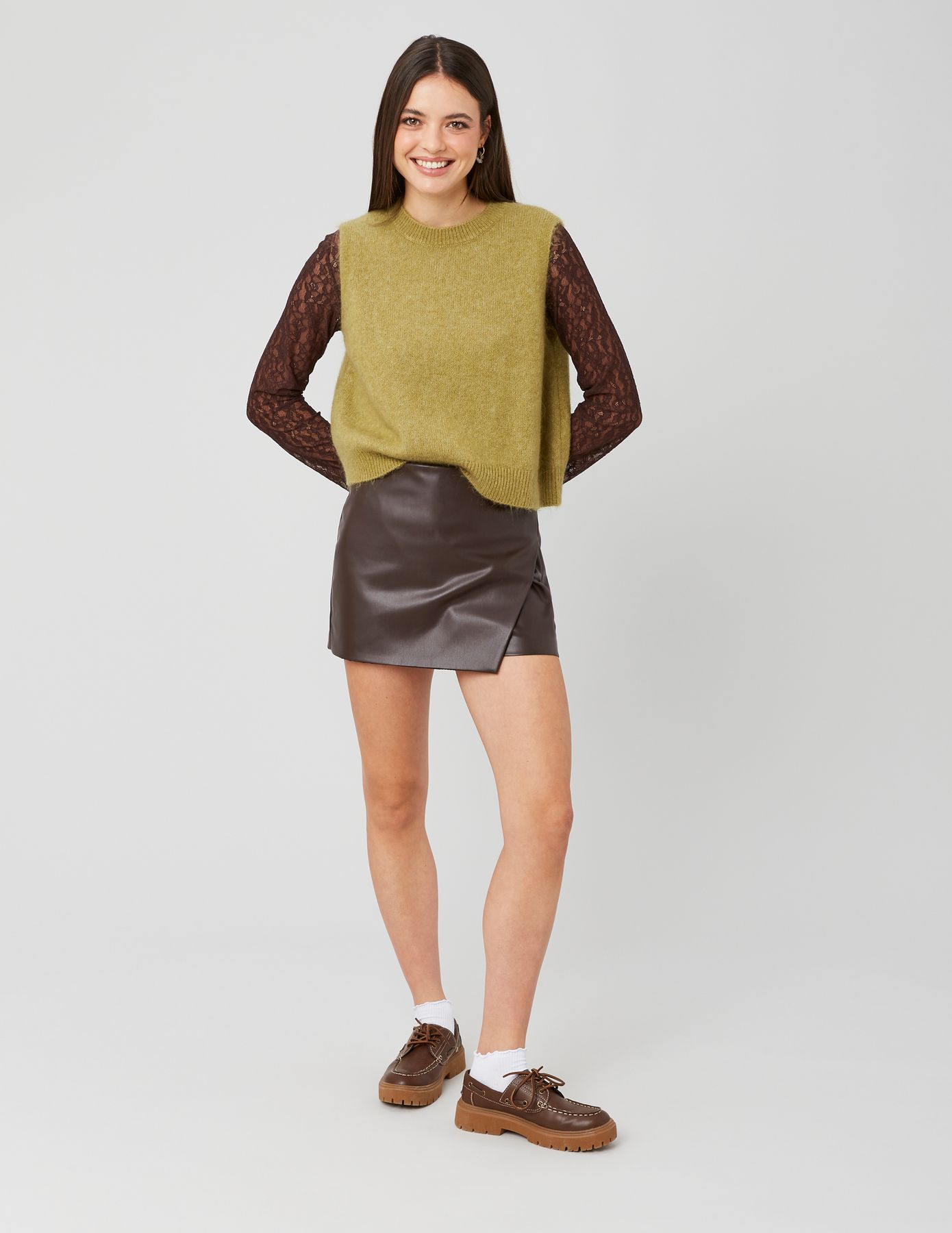 Jupe short en tissu enduit