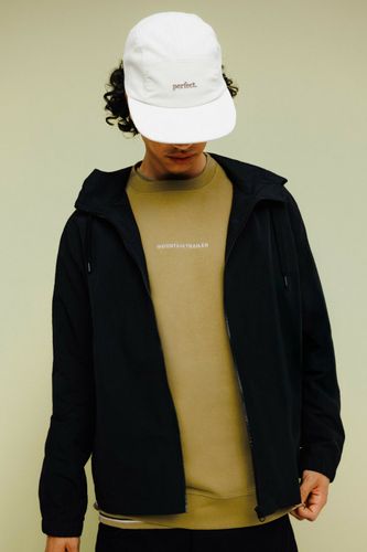Blouson coup vent &agrave; capuche