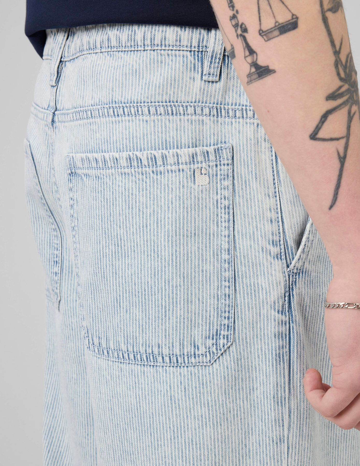 Pantalon loose ray&eacute;