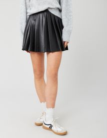 Jupe plissée en tissu enduit