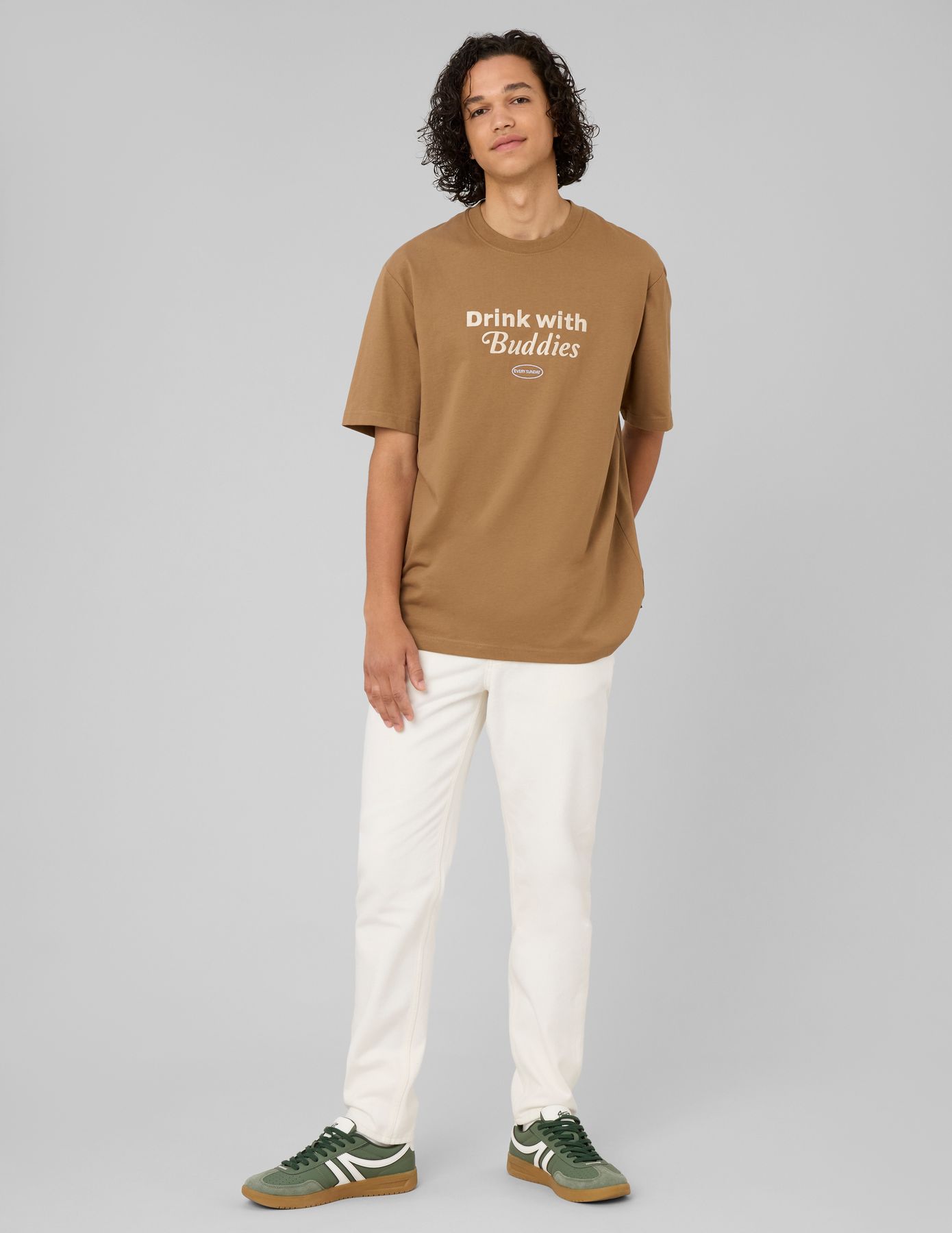 T-shirt imprim&eacute; et brod&eacute;