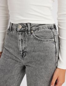 Jean mom fit