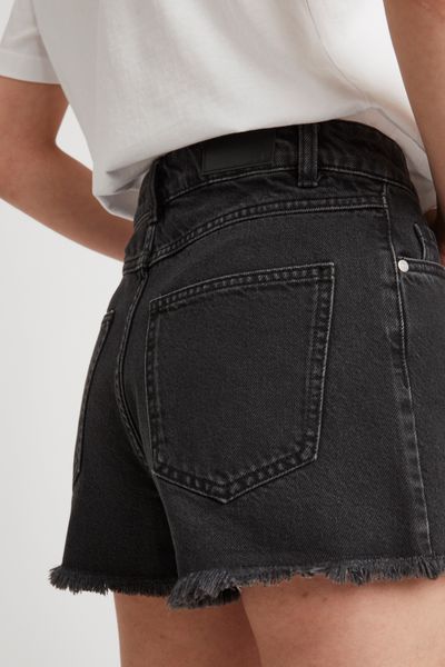 Short en jean raw cut