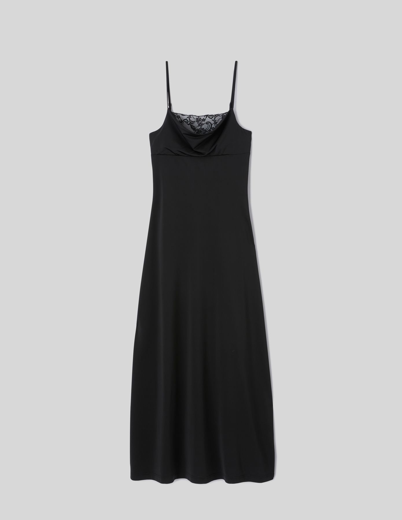 Robe longue avec empi&egrave;cements en dentelle