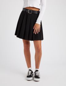 Jupe courte pliss&eacute;e ceintur&eacute;e