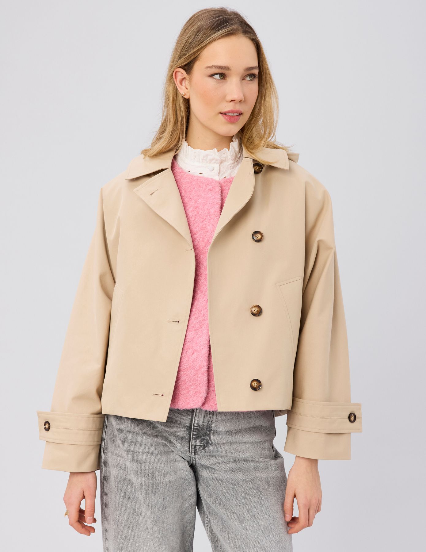 Trench court &agrave; capuche