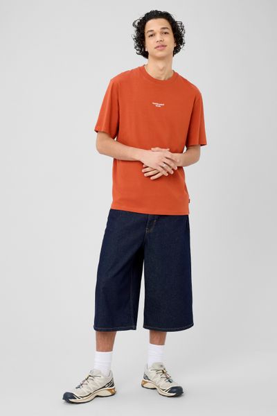 T-shirt broderie poitrine