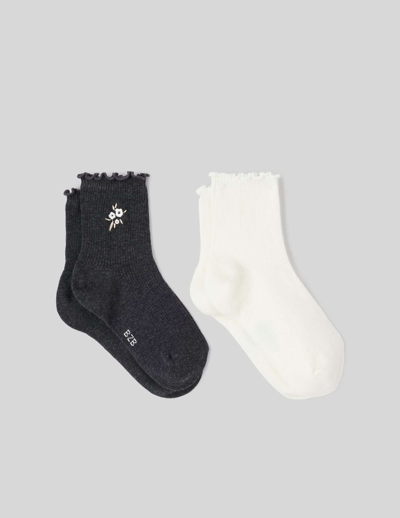 Lot 2 de paires de chaussettes broderie