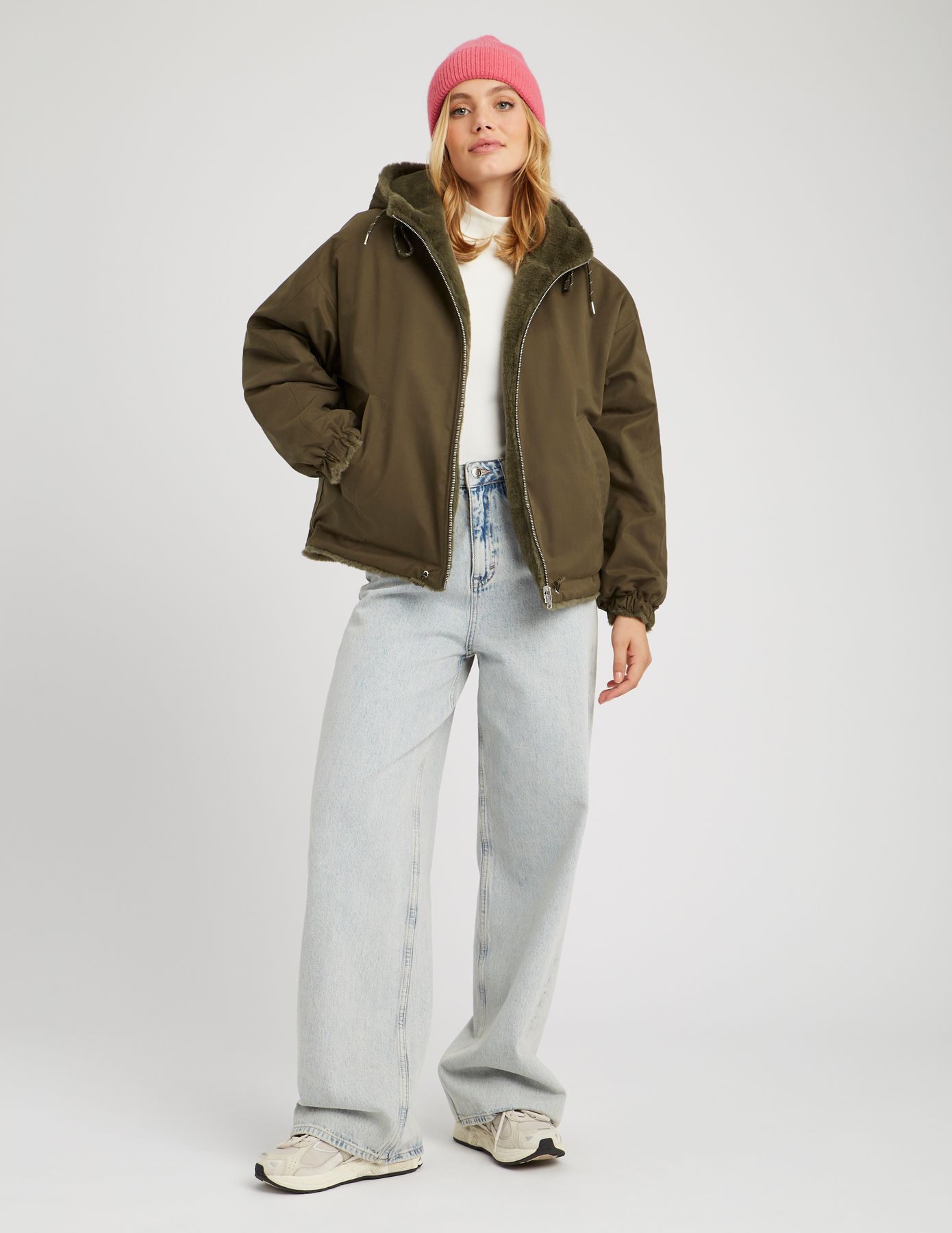 Blouson &agrave; capuche