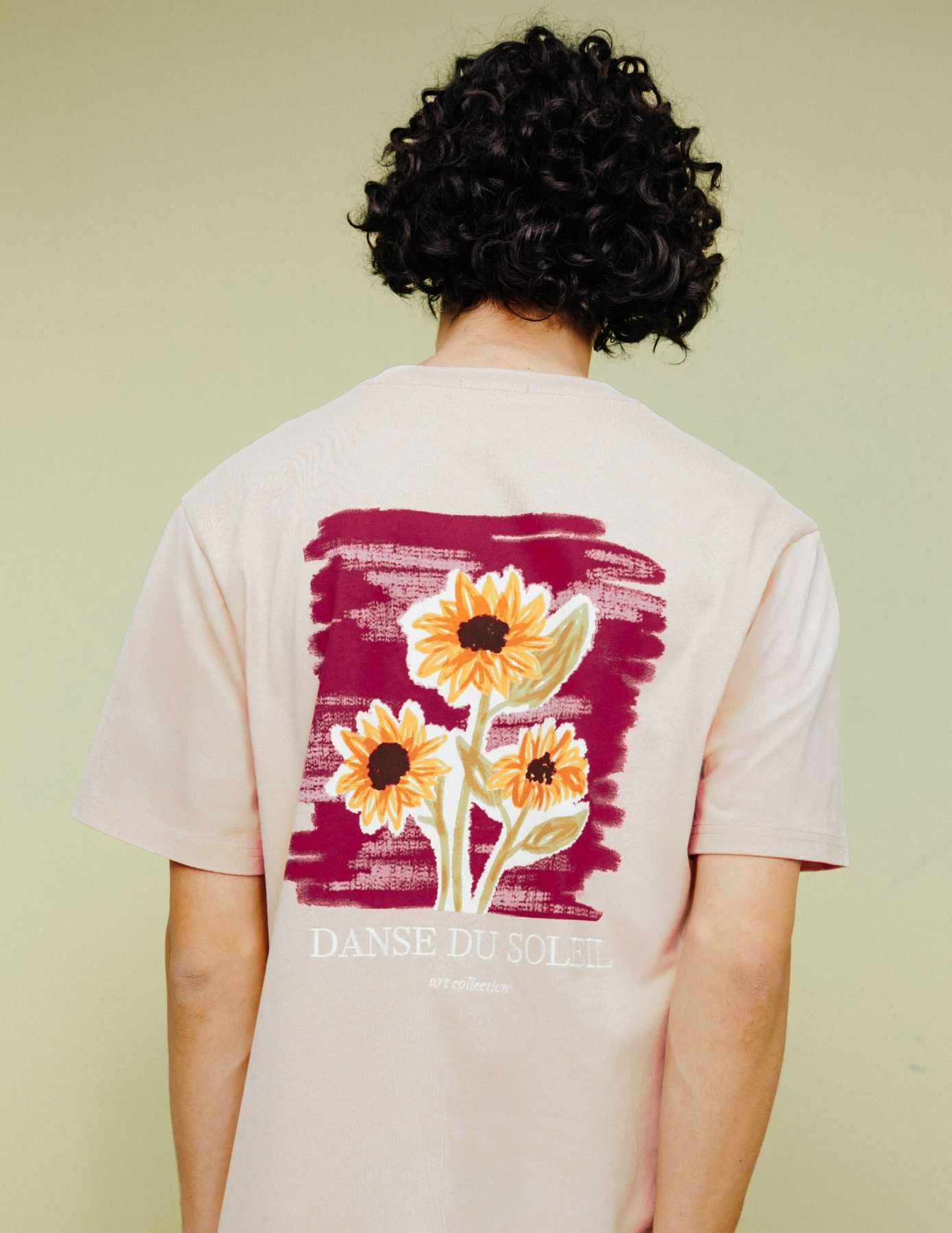 T-shirt imprim&eacute; et brod&eacute;