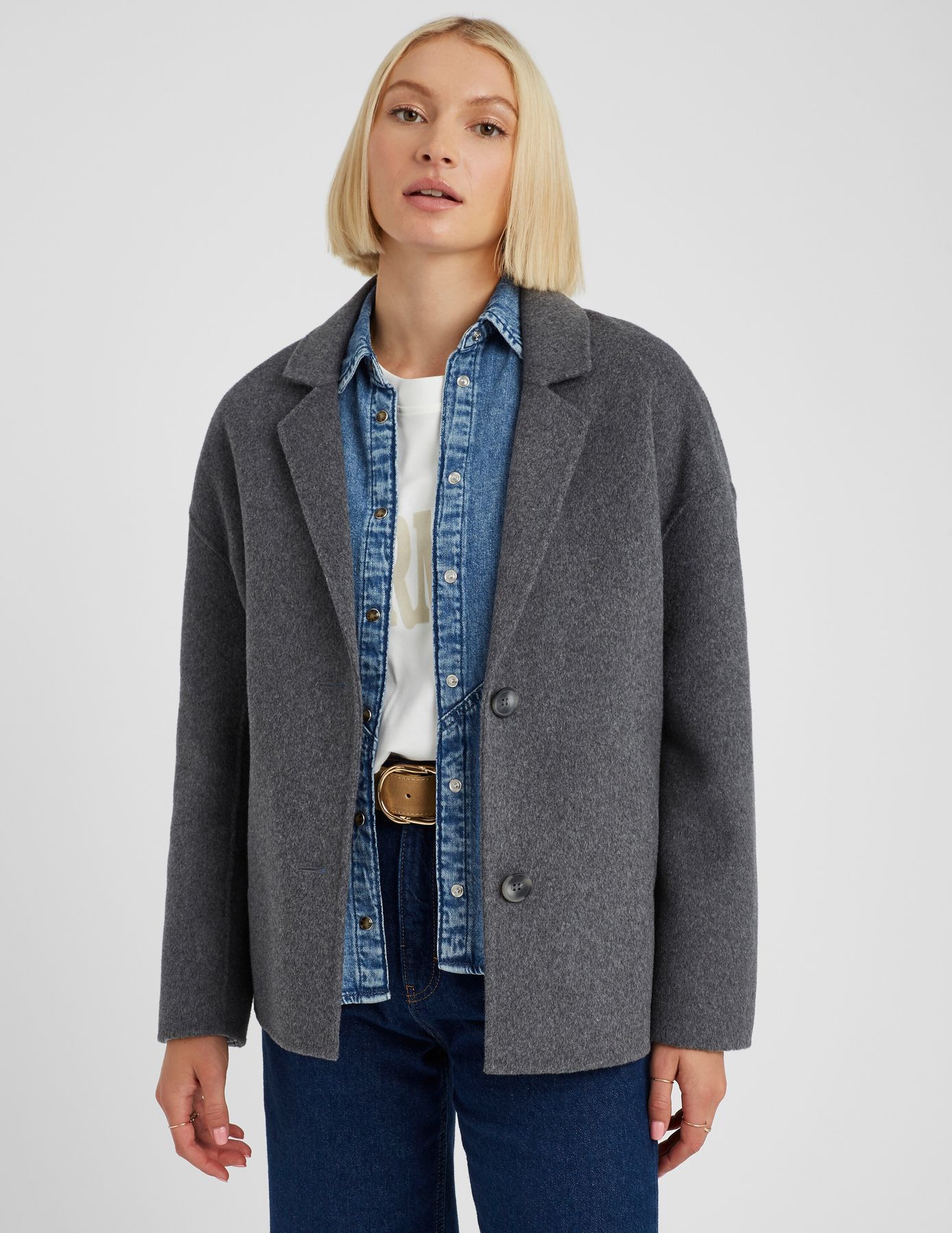 Manteau court en laine