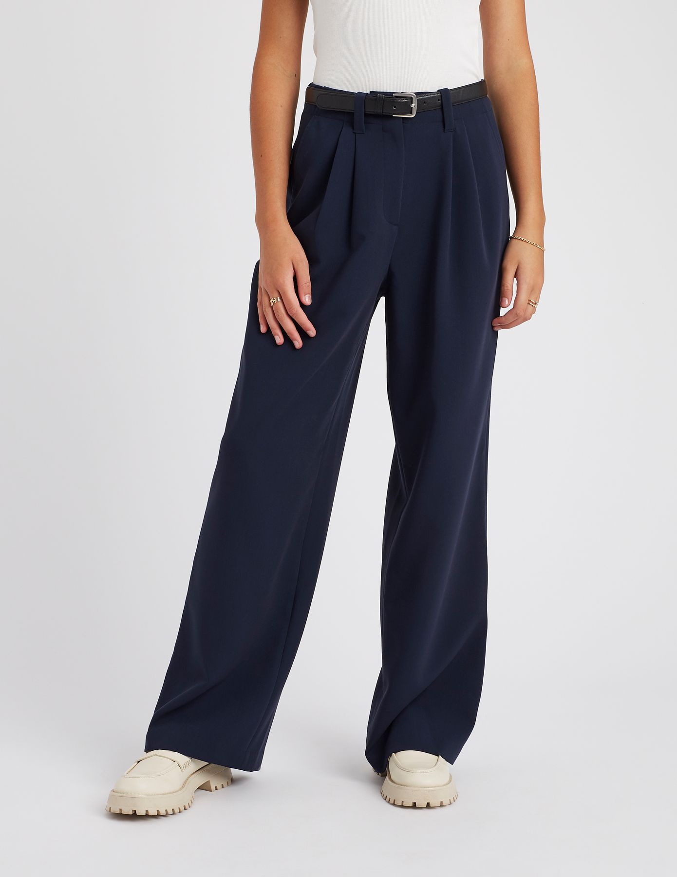 Pantalon tailleur &agrave; pinces
