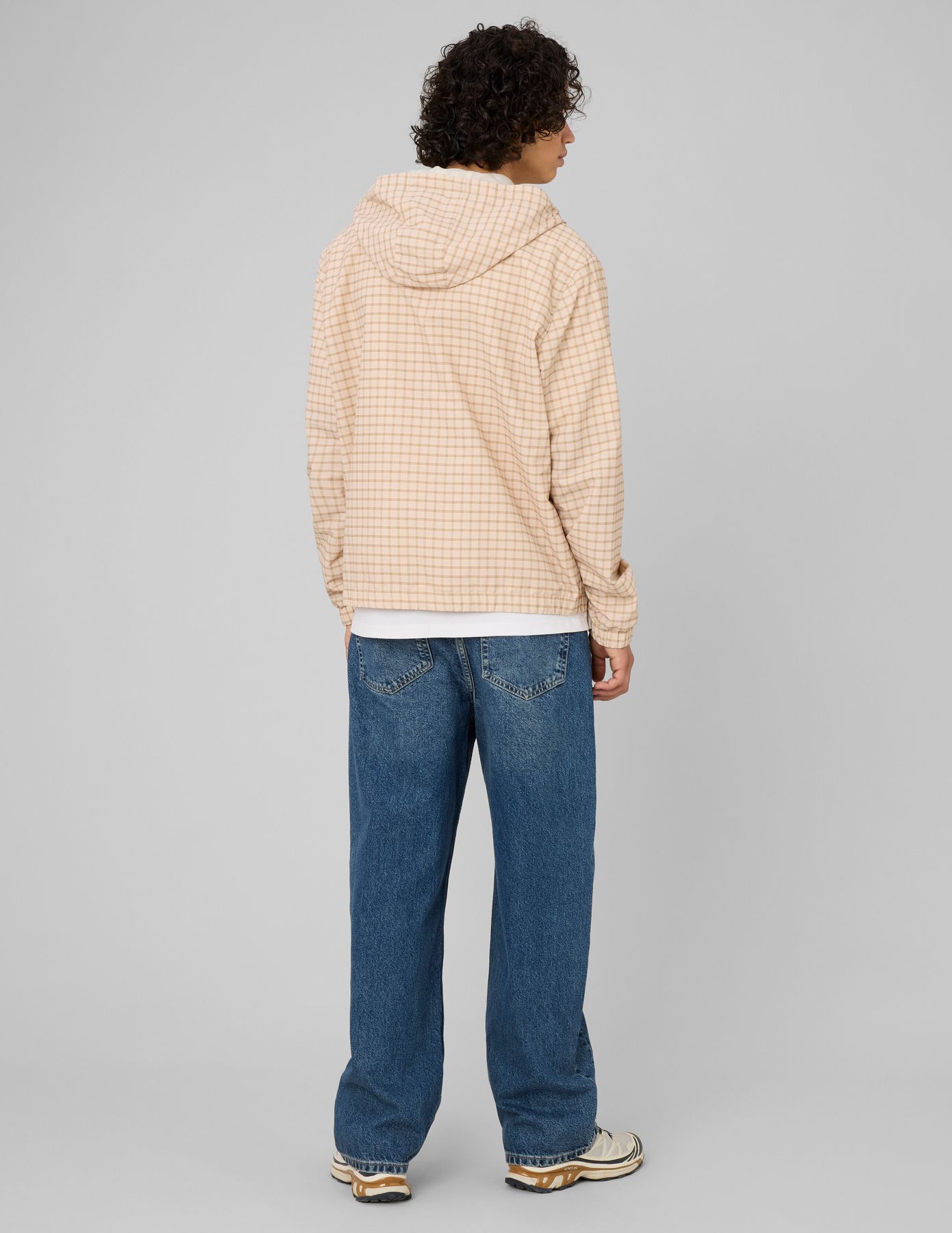 Blouson l&eacute;ger &agrave; capuche