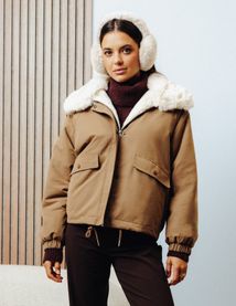 Blouson col mati&egrave;re duveteuse