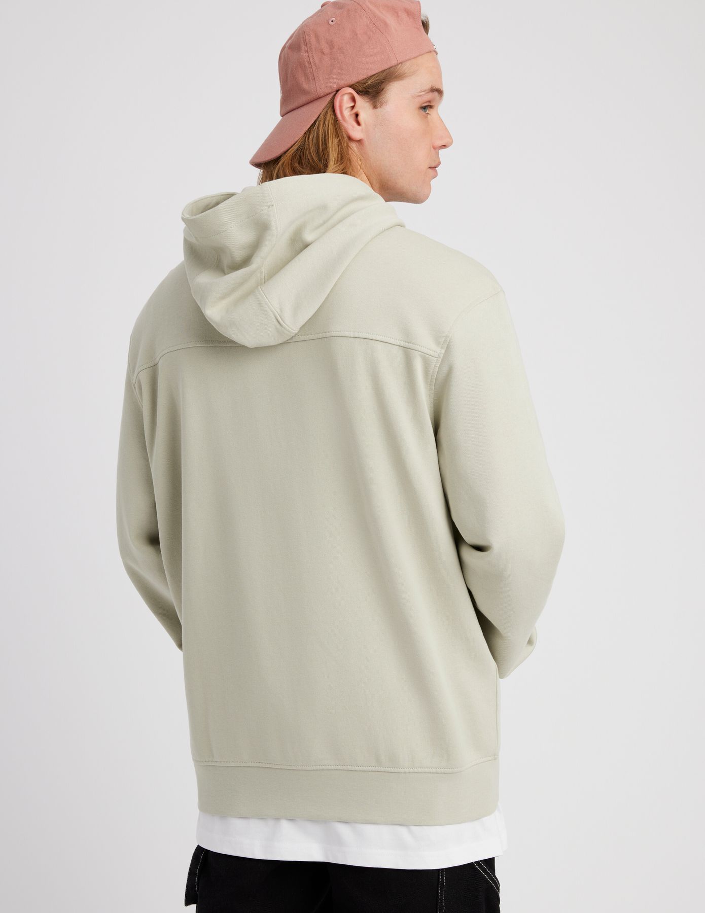 Sweat brod&eacute; &agrave; capuche