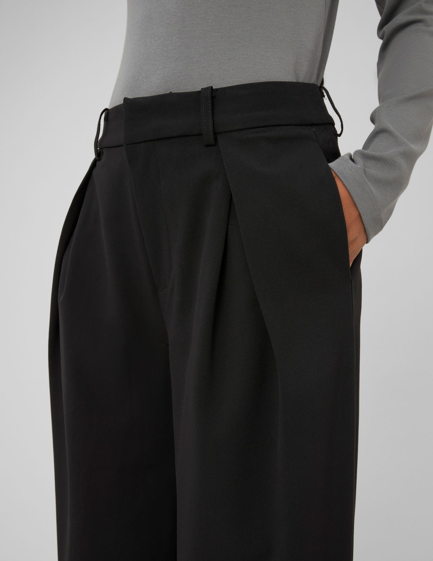 Pantalon large &agrave; pinces