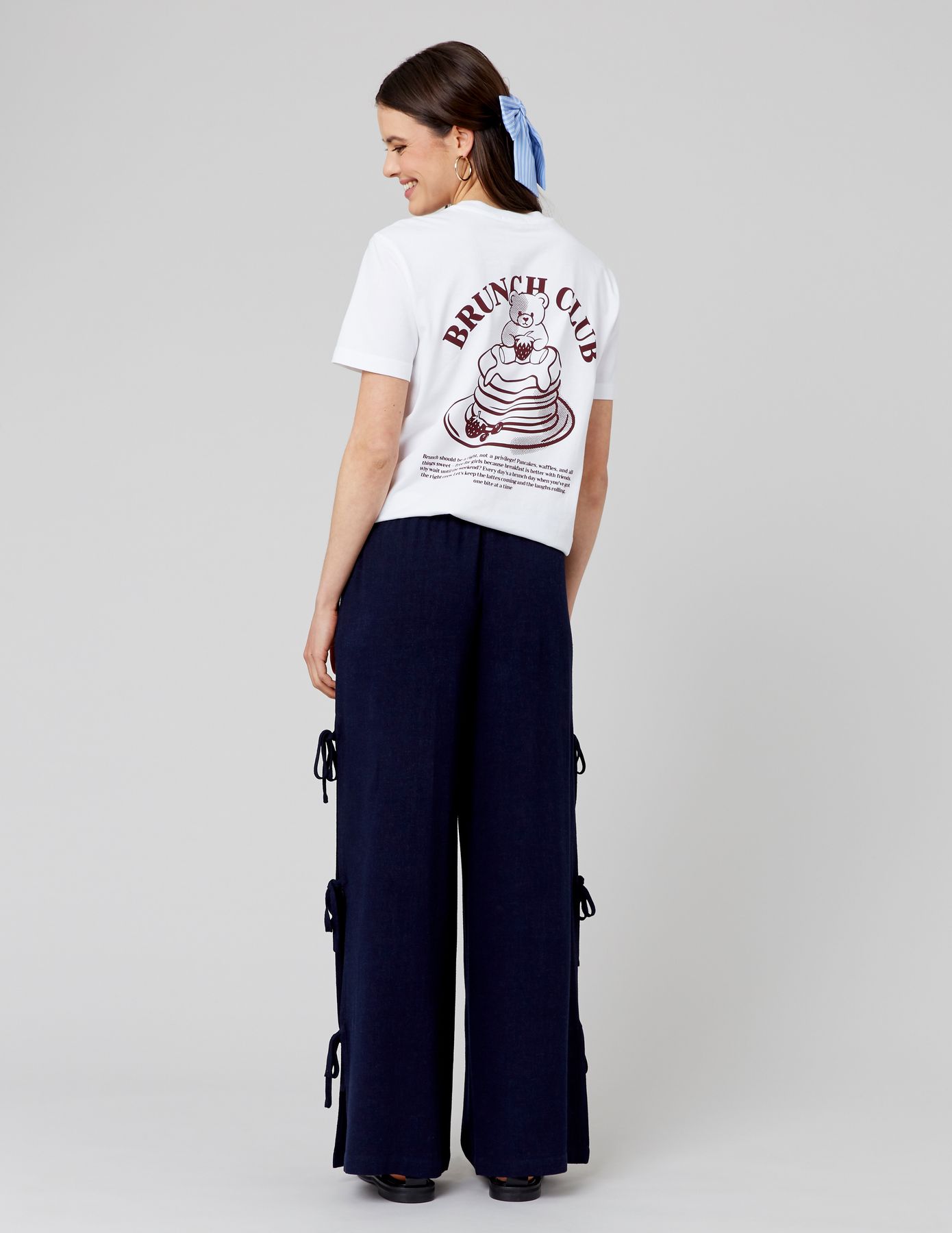 Pantalon fluide avec noeuds