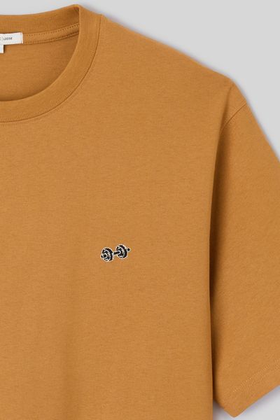 T-shirt broderie poitrine