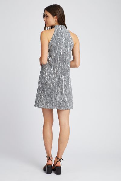 Robe courte à sequins