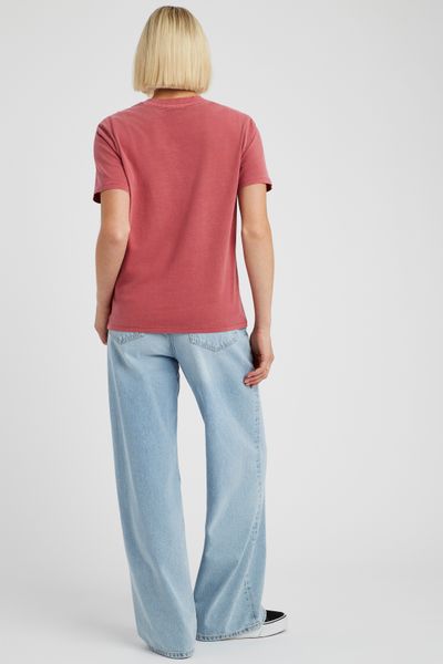 T-shirt d&eacute;lav&eacute; imprim&eacute;