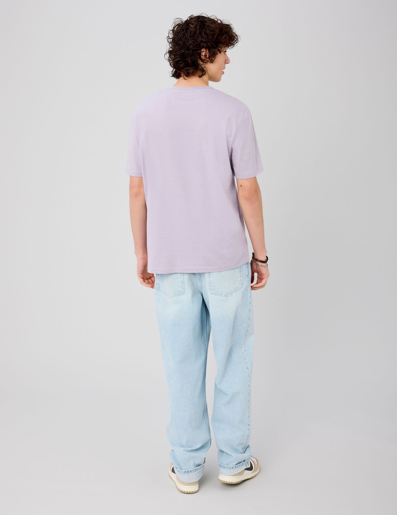 T-shirt broderie poitrine