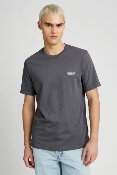 T-shirt broderie poitrine