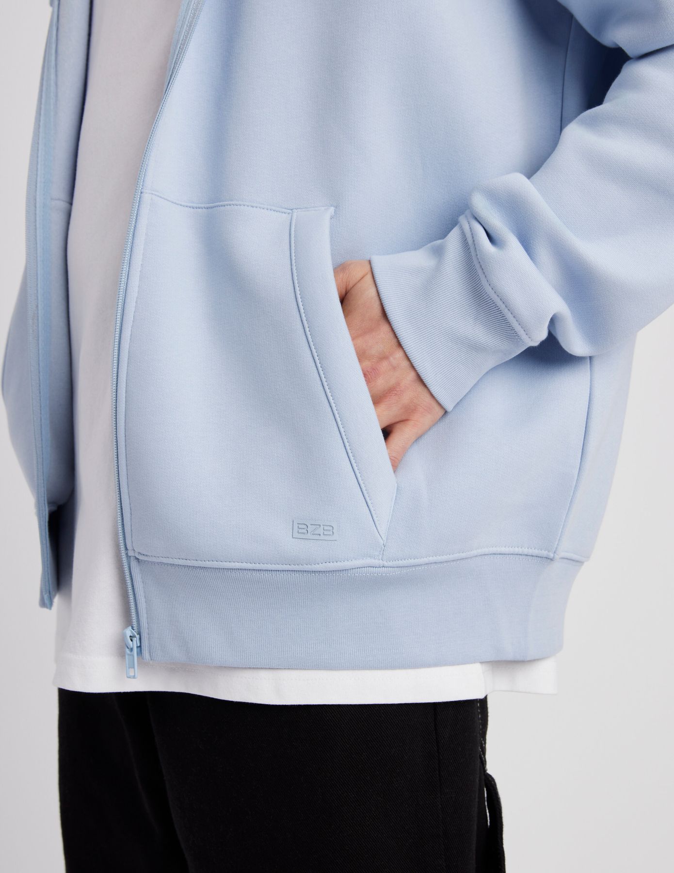 Sweat zipp&eacute; &agrave; capuche