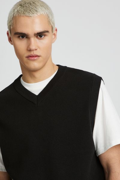 Pull col V sans manches