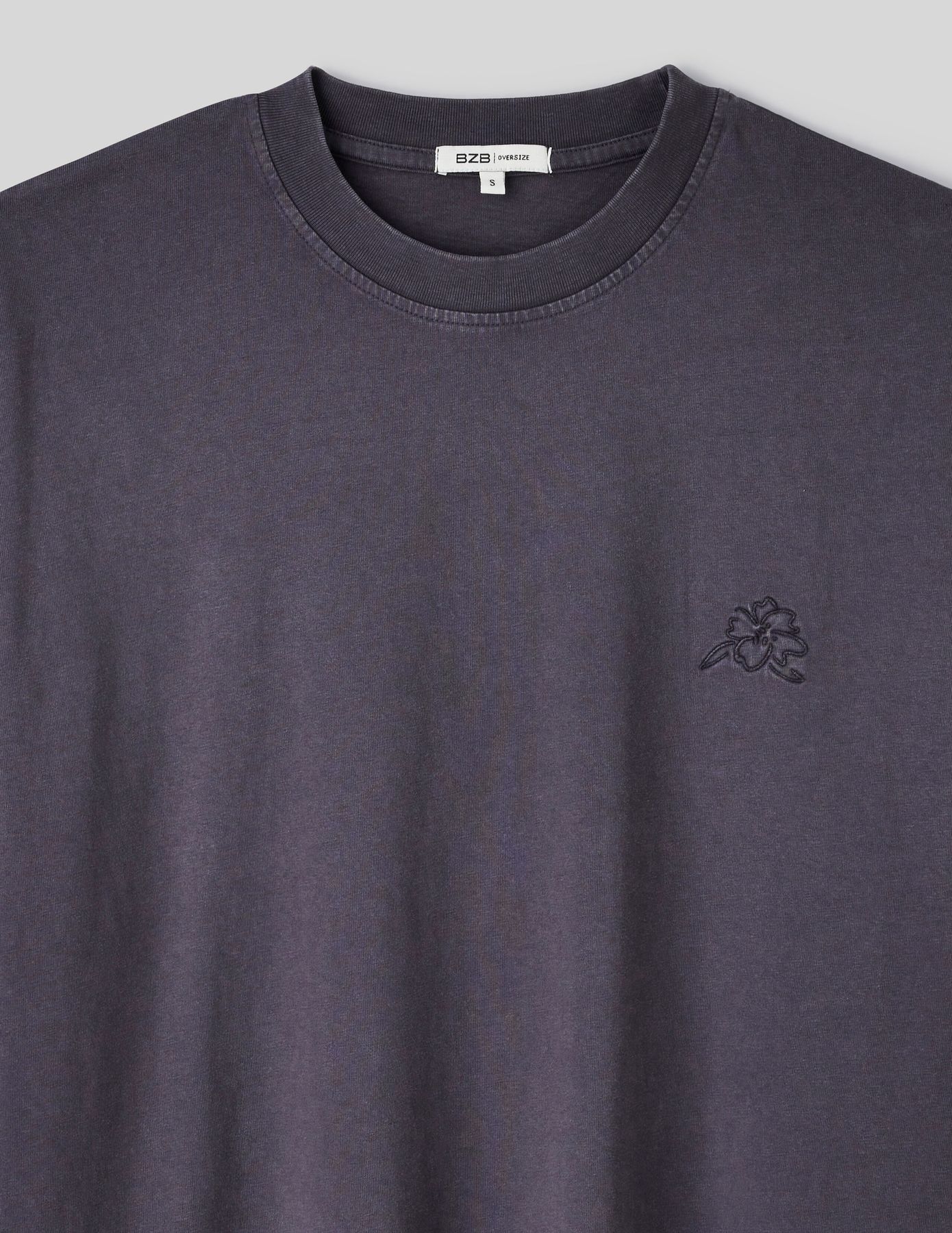 T-shirt oversize d&eacute;lav&eacute;