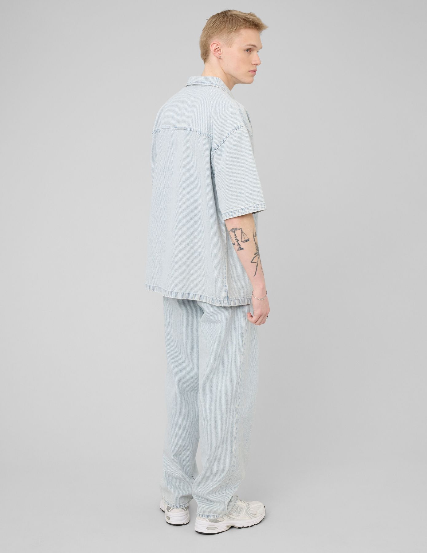 Chemise manches courtes ray&eacute;e