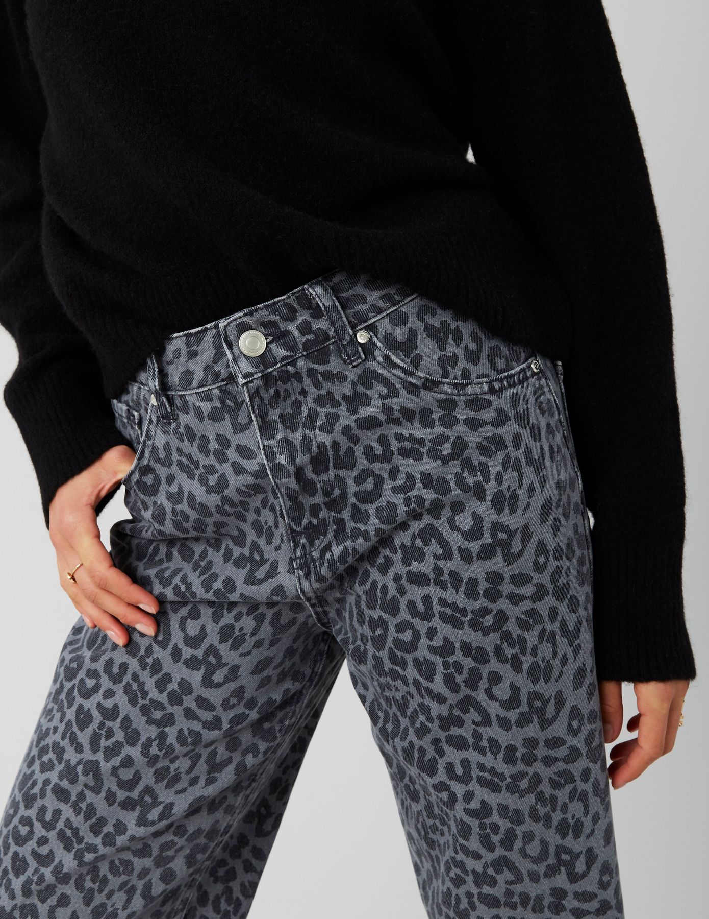 Jean baggy léopard