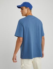 T-shirt broderie poitrine