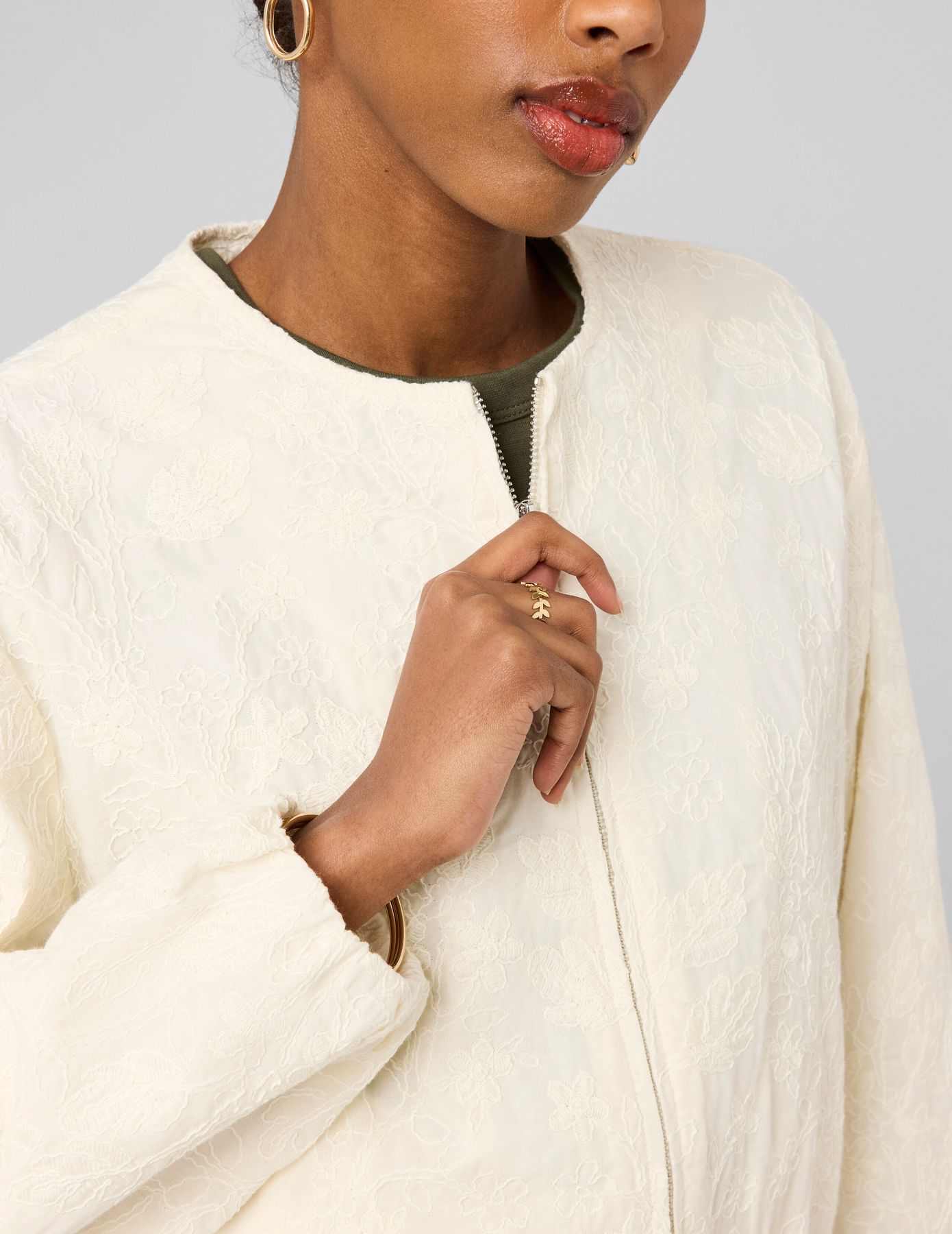 Veste boule l&eacute;g&egrave;re brod&eacute;e