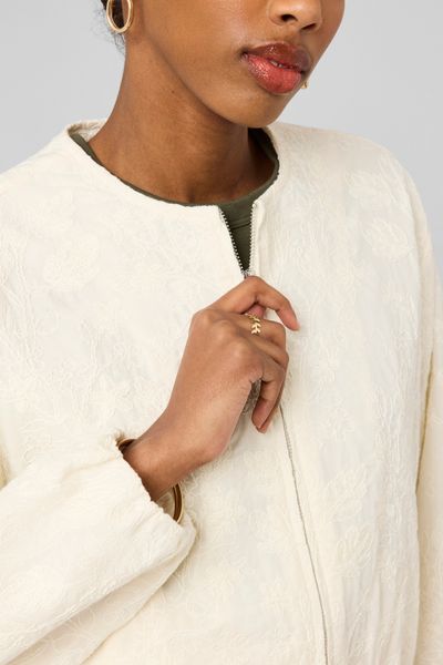 Veste boule l&eacute;g&egrave;re brod&eacute;e