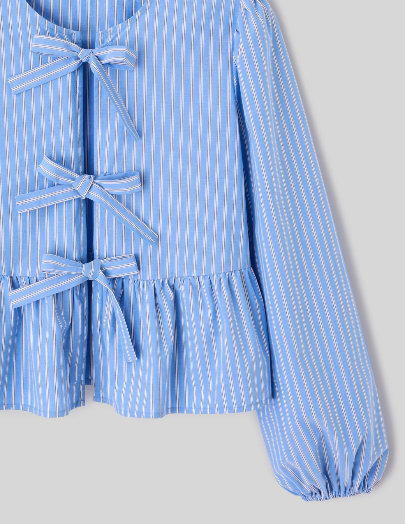 Blouse &agrave; nouer ray&eacute;e