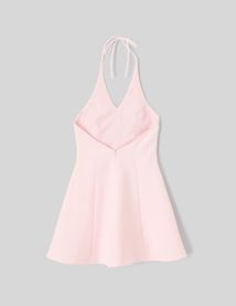 Robe courte dos nu