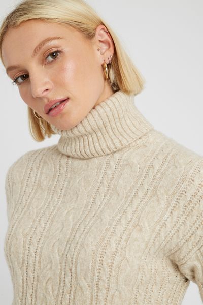 Robe courte pull roulé