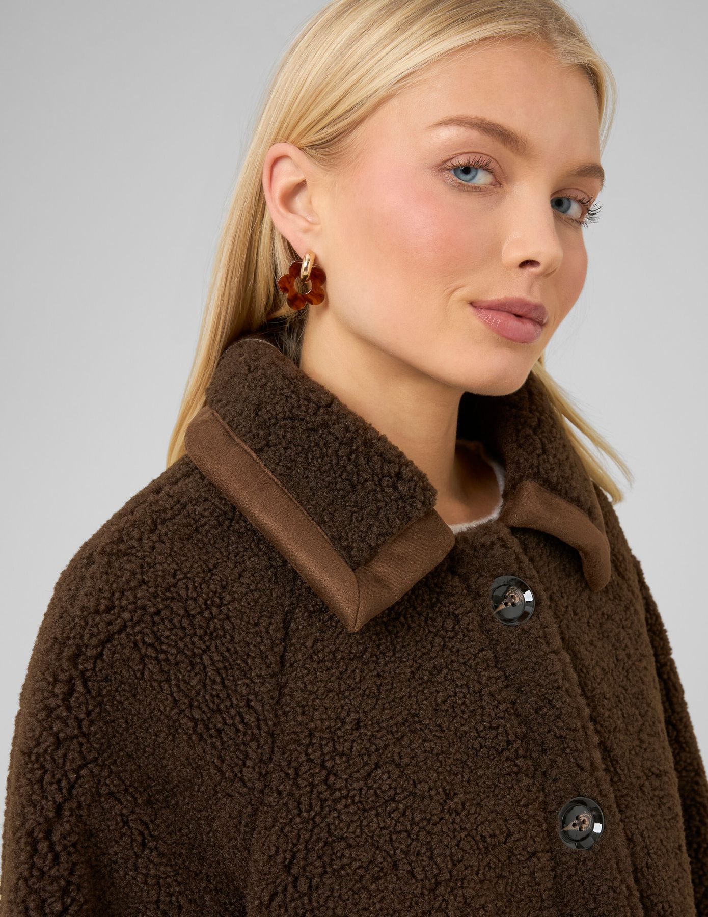 Veste en sherpa d&eacute;tails su&eacute;dine