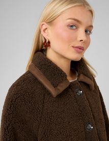 Veste en sherpa d&eacute;tails su&eacute;dine