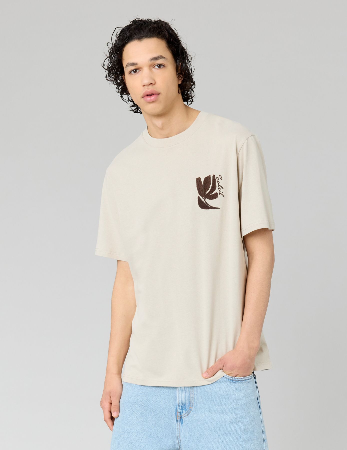T-shirt brodé