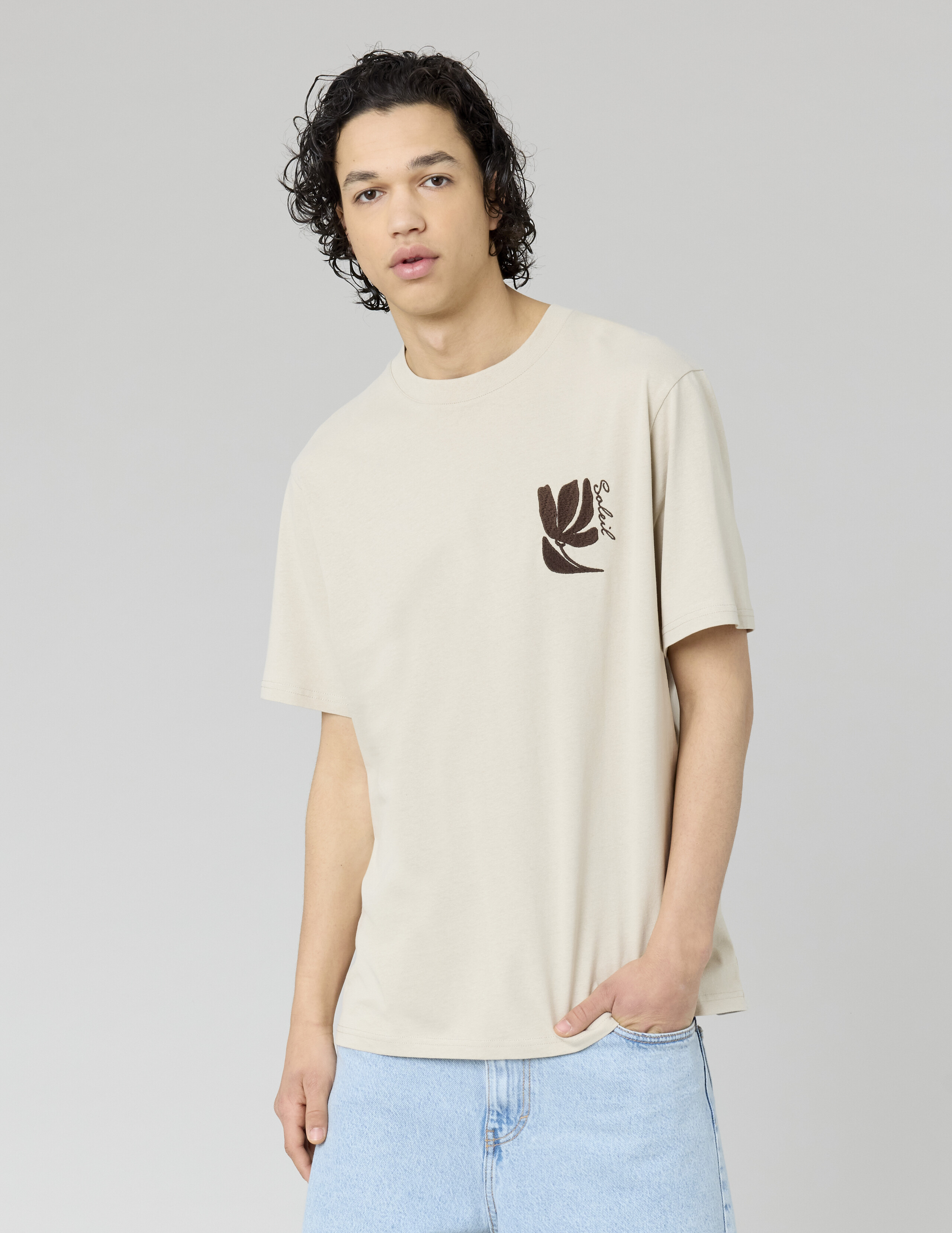 T-shirt brodé