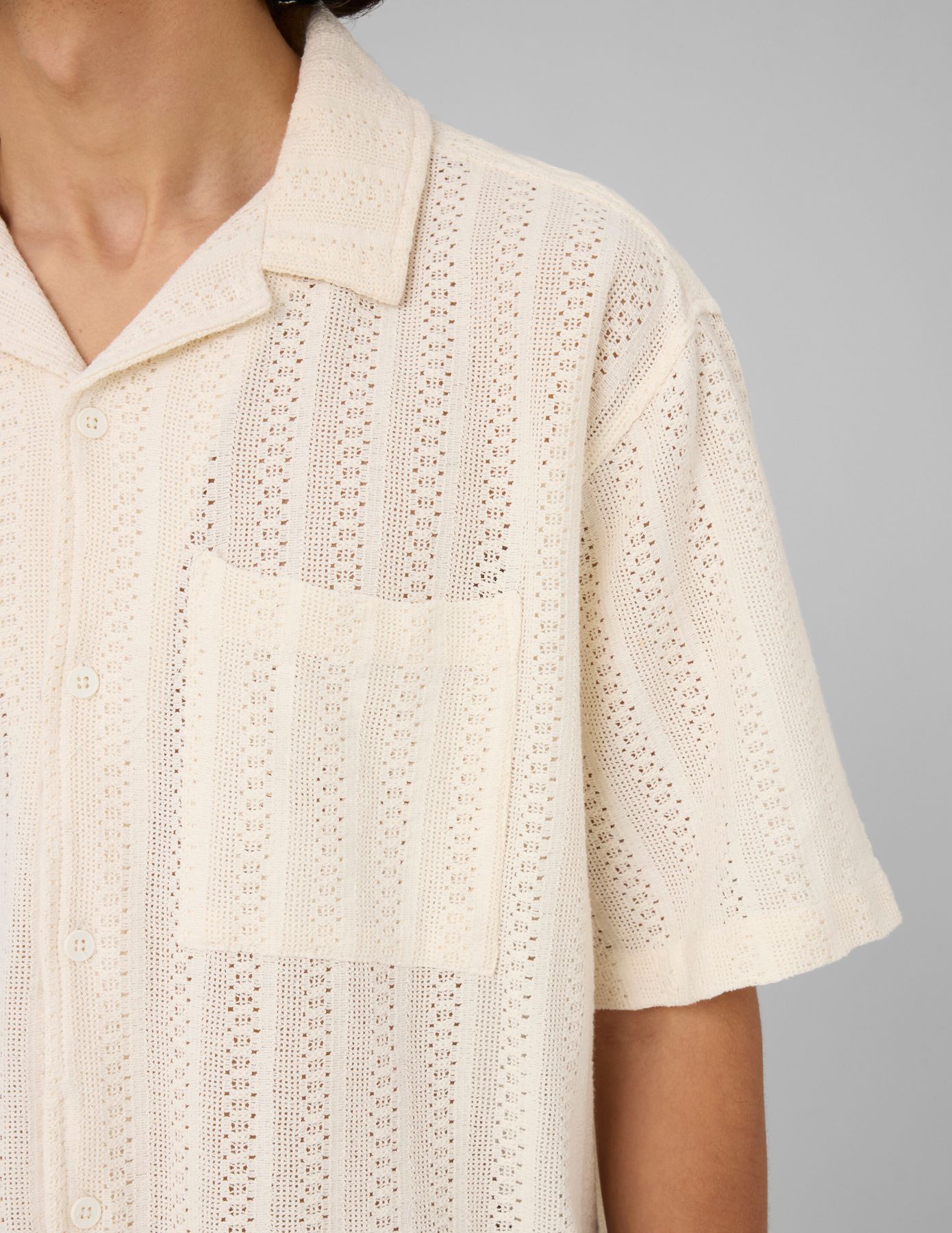 Chemise ajour&eacute;e