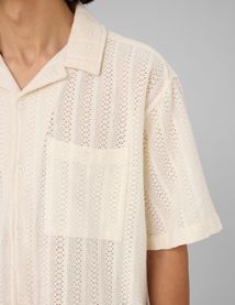 Chemise ajour&eacute;e