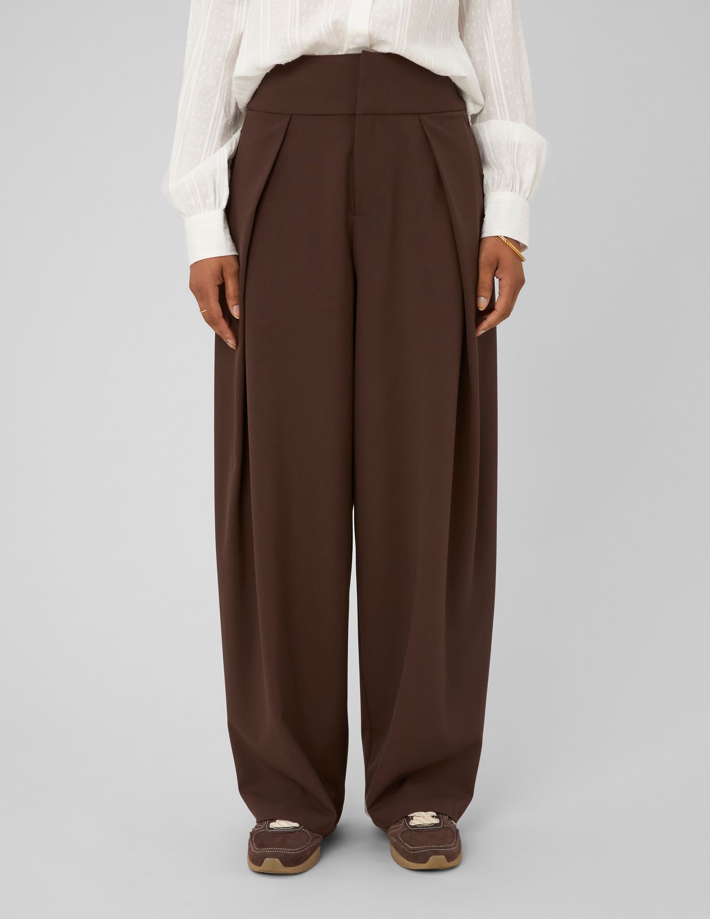 Pantalon ample pliss&eacute;