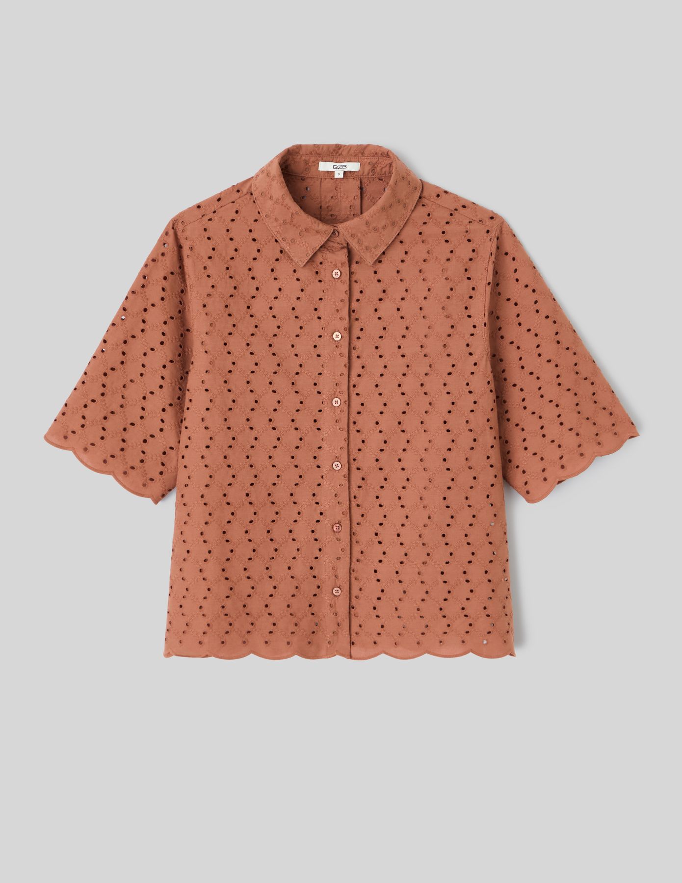 Chemisette en broderie anglaise