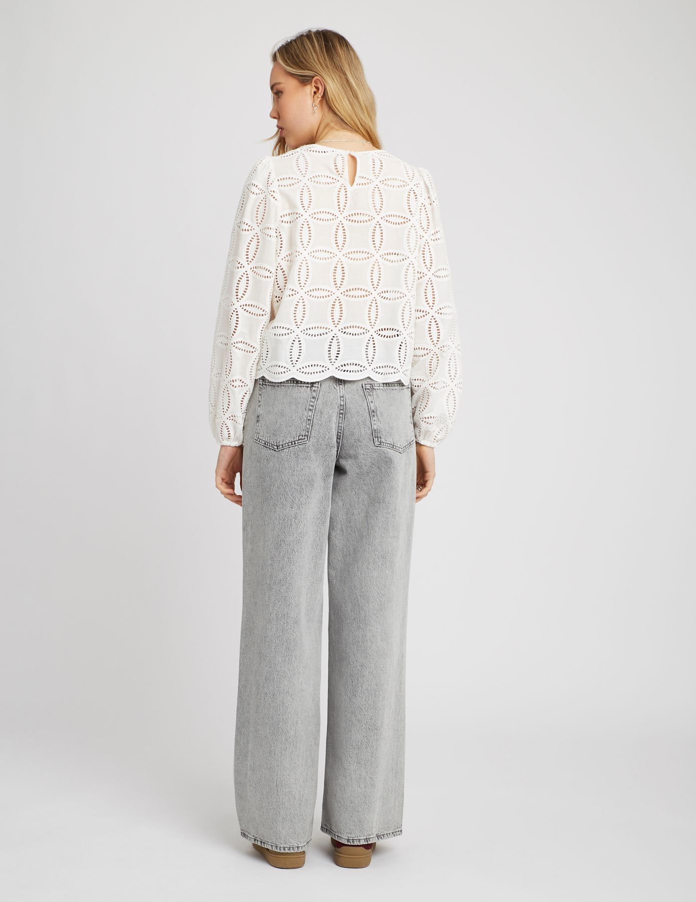 Blouse en broderie anglaise