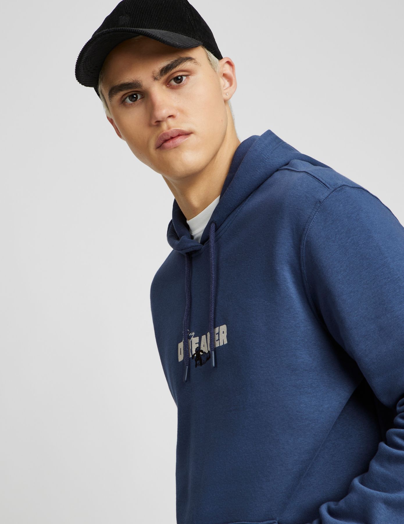 Sweat collab Shaun le mouton
